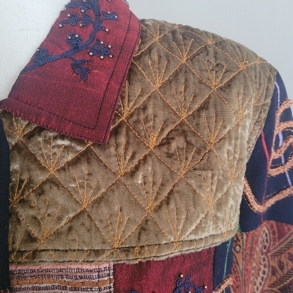 VINTAGE Textured Velvet Beaded Embroidered Lightweight Patchwork Jacket Large - Picture 4 of 14